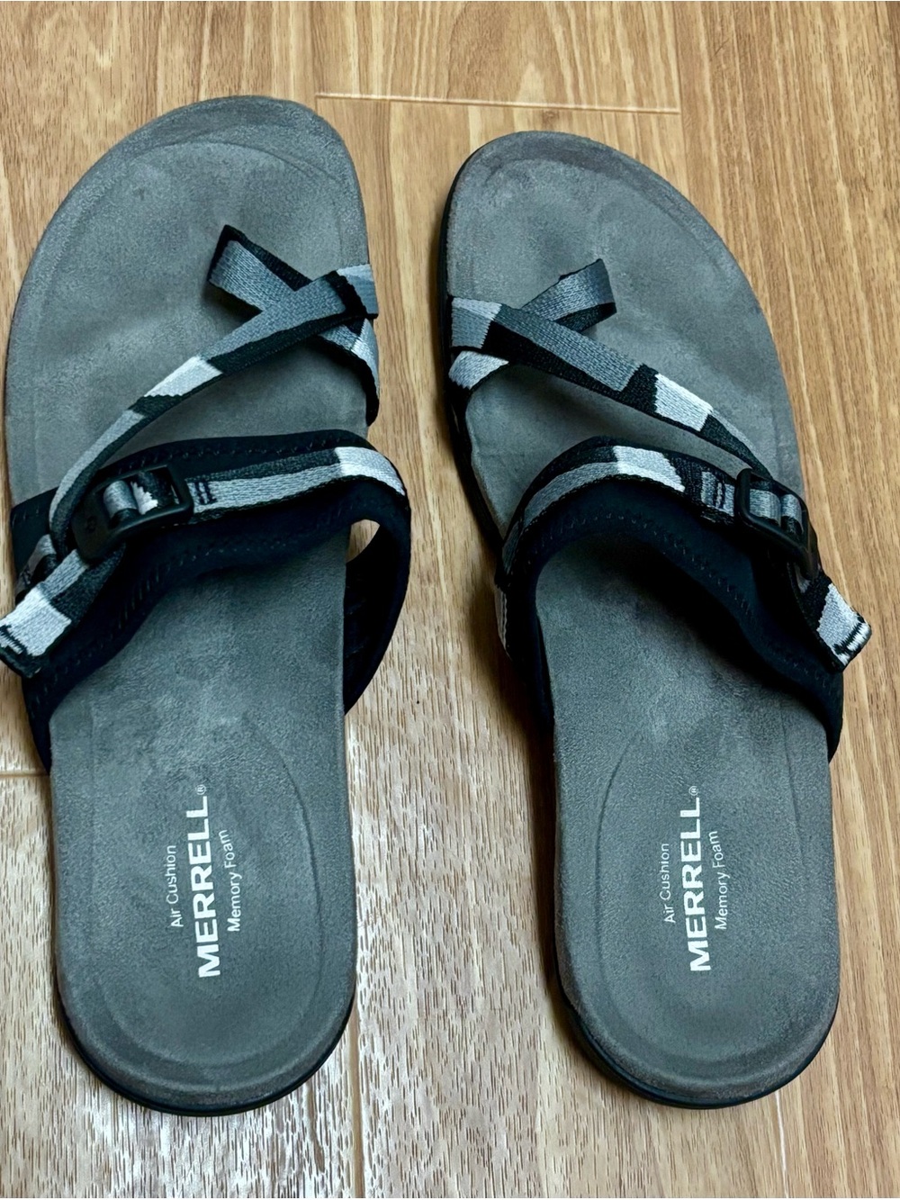 Merrell Women's Gray & Black Strappy Slide Sandals, size 10